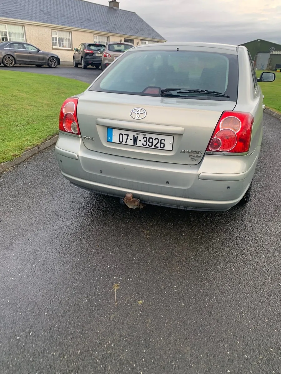 Toyota avensis - Image 4