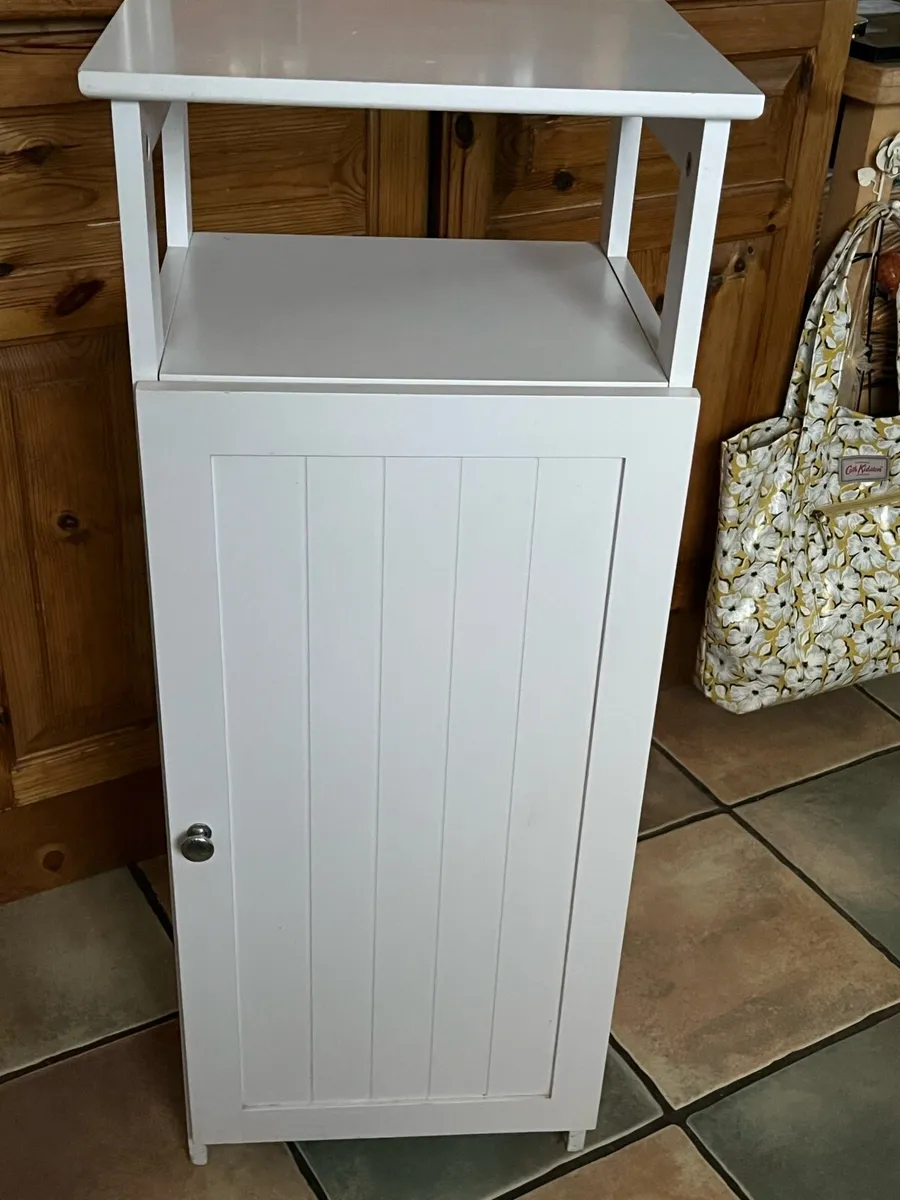 Bathroom cabinet - Image 1