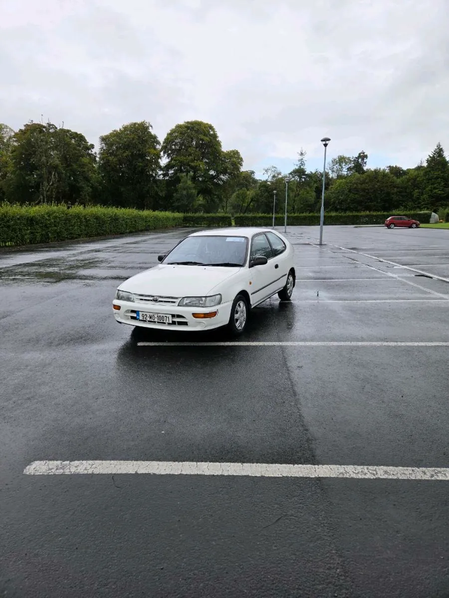 Toyota corolla - Image 2