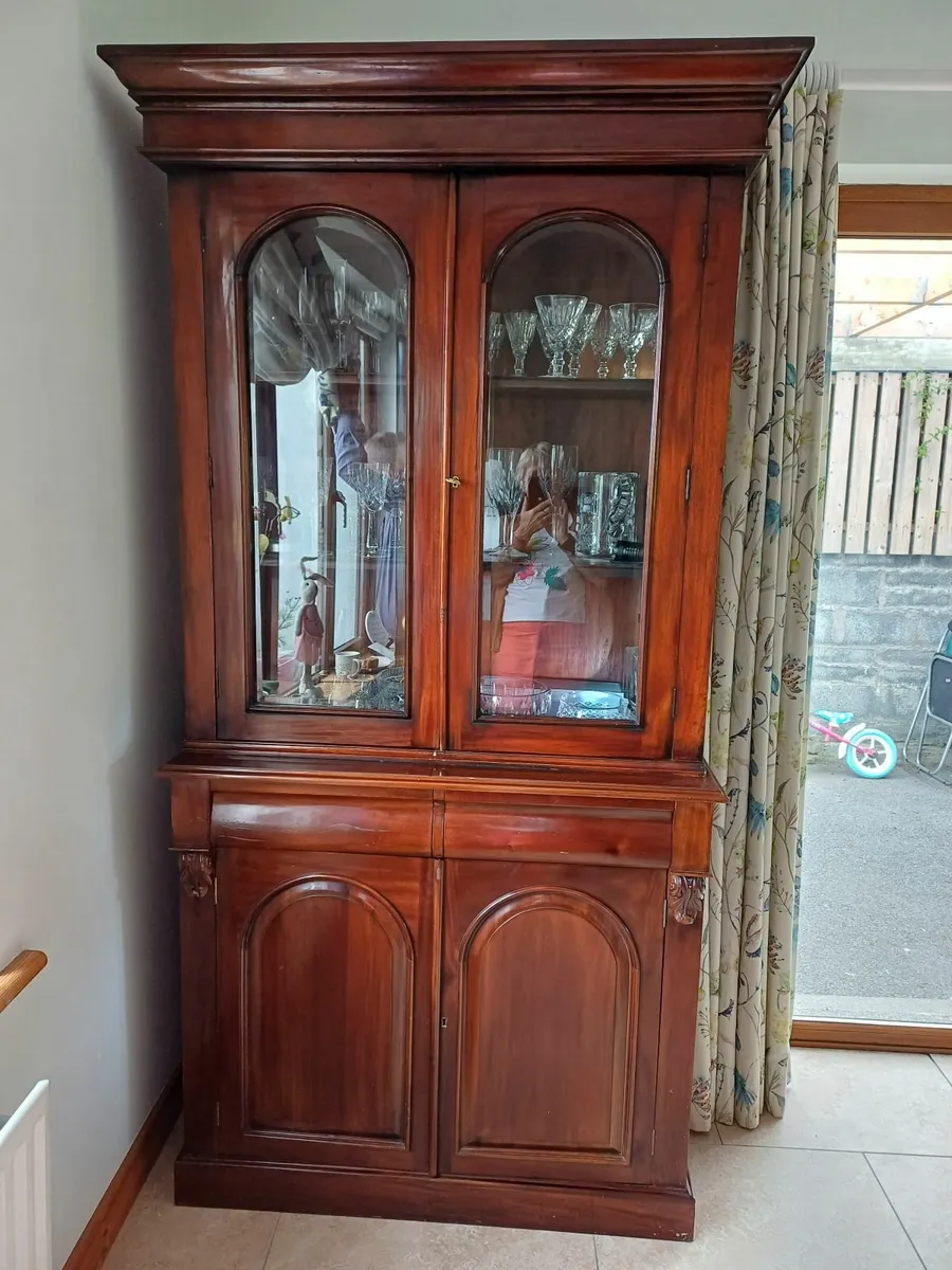 display cabinet with storage - Image 1