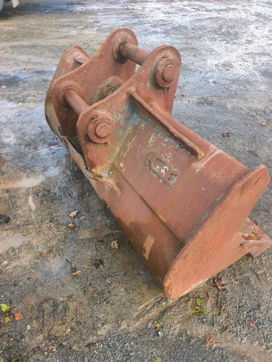 Ditching bucket 90mm pins 6 foot 10 82 Inch - Image 3