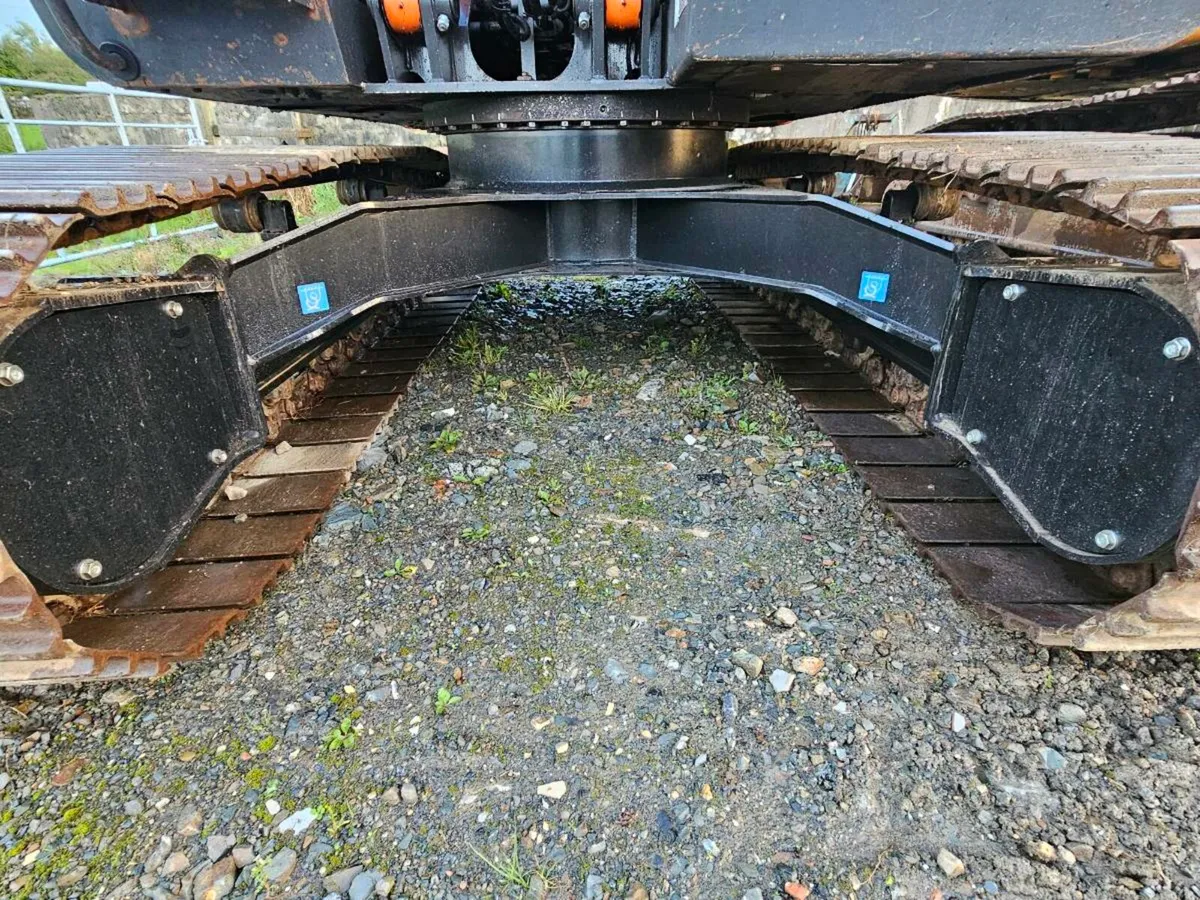 2016 hitachi 130-5b - Image 4