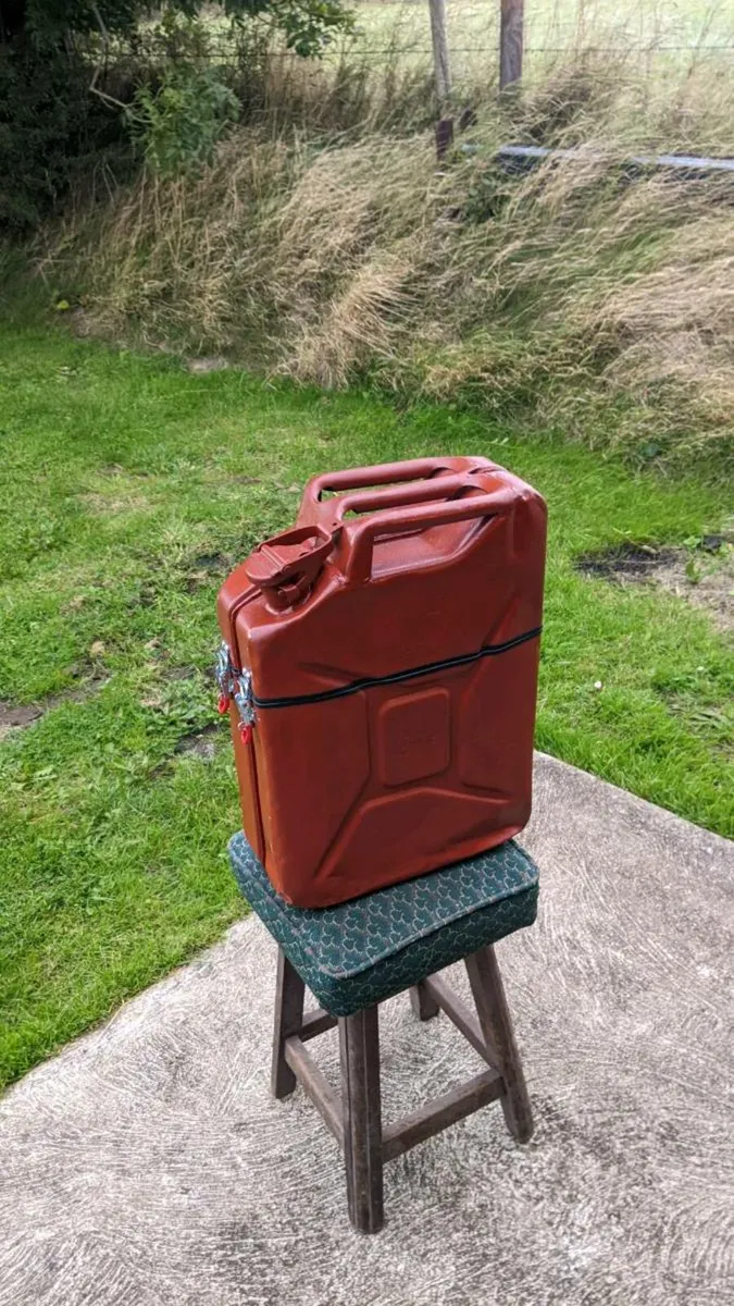 Old Jerry can restored toolbox - Image 1
