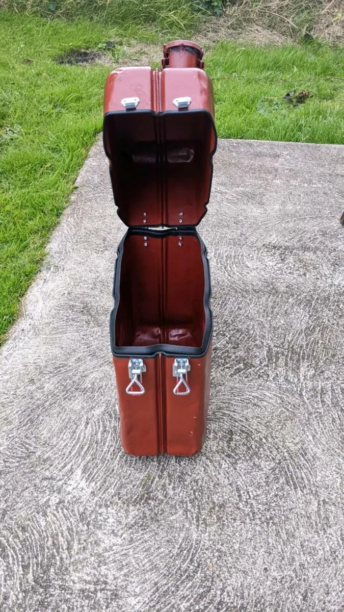 Old Jerry can restored toolbox - Image 4