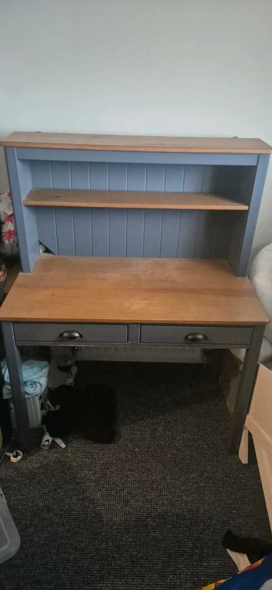 Desk - Image 1