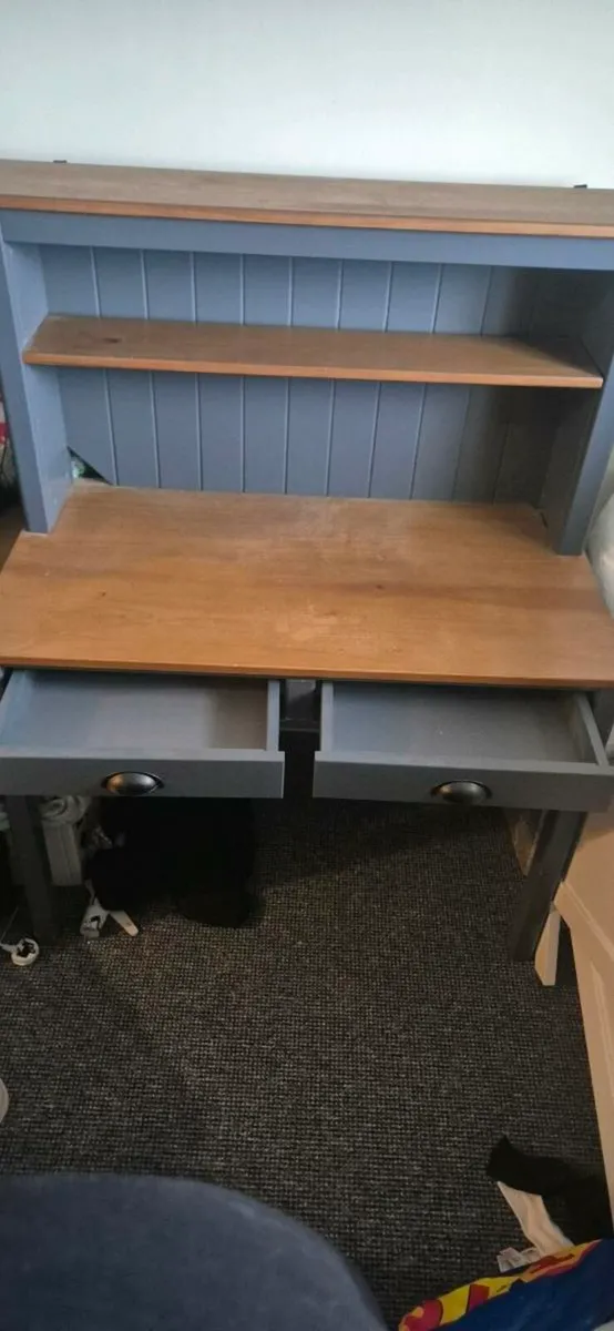 Desk - Image 2