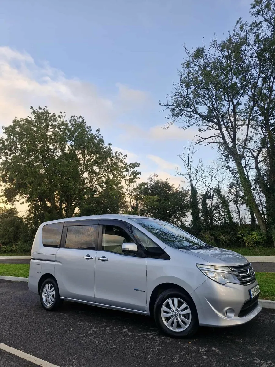 141 Nissan Serena Automatic, Execellent Condition - Image 2