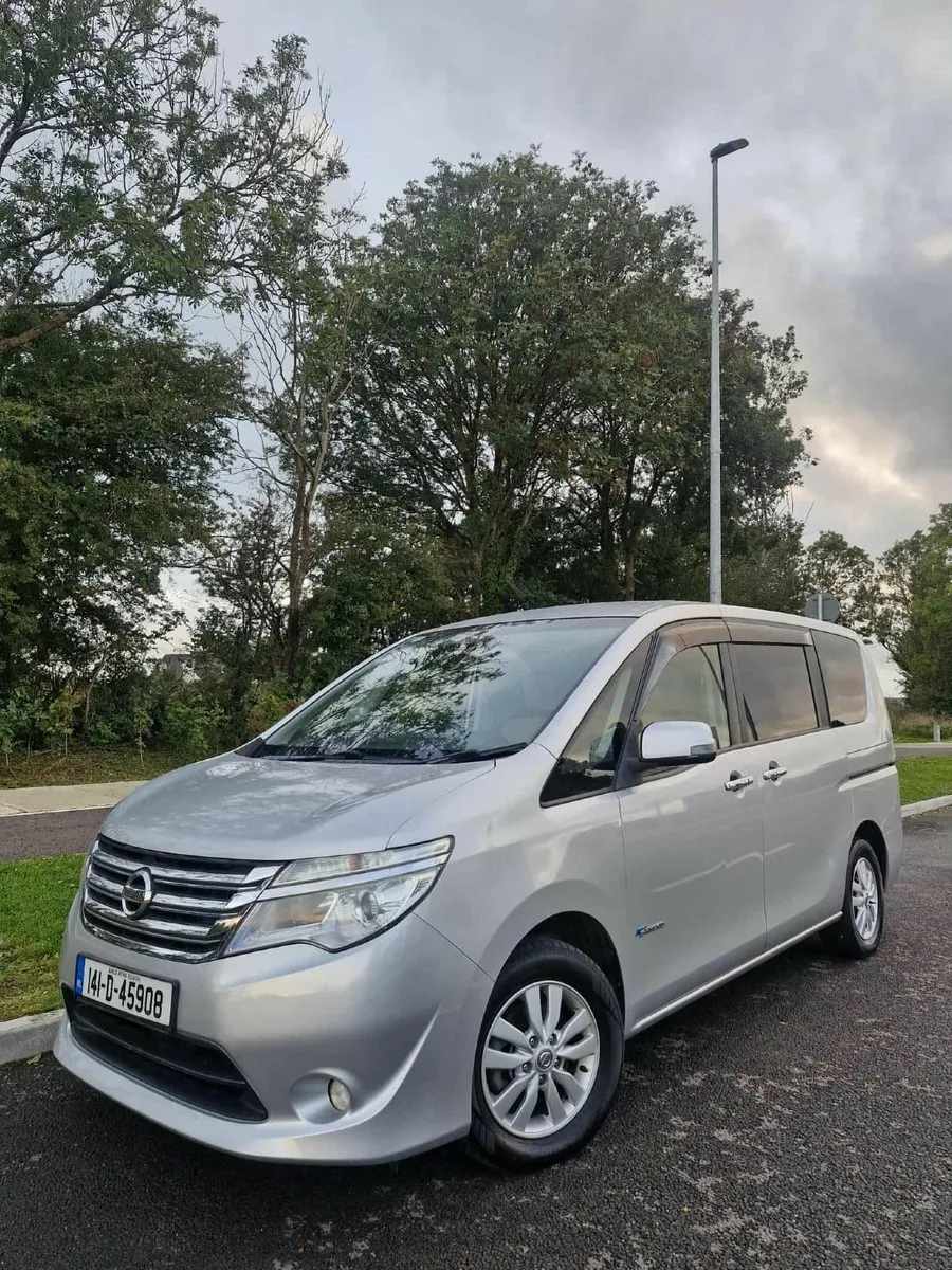 141 Nissan Serena Automatic, Excellent Condition - Image 1