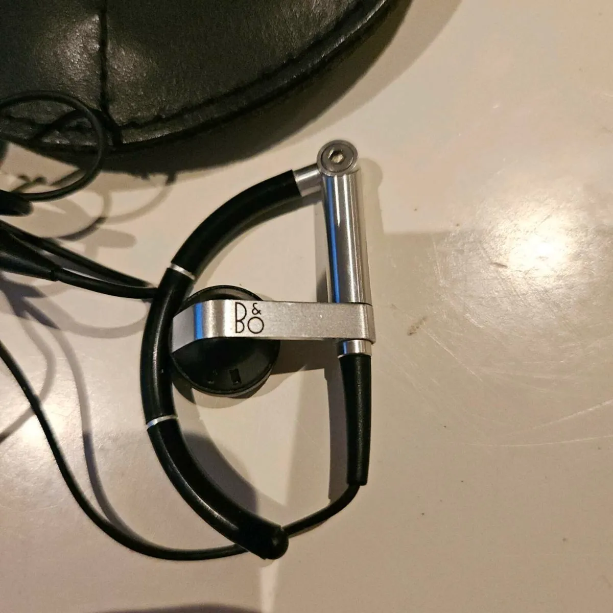 Bang & olufsen earphones - Image 2