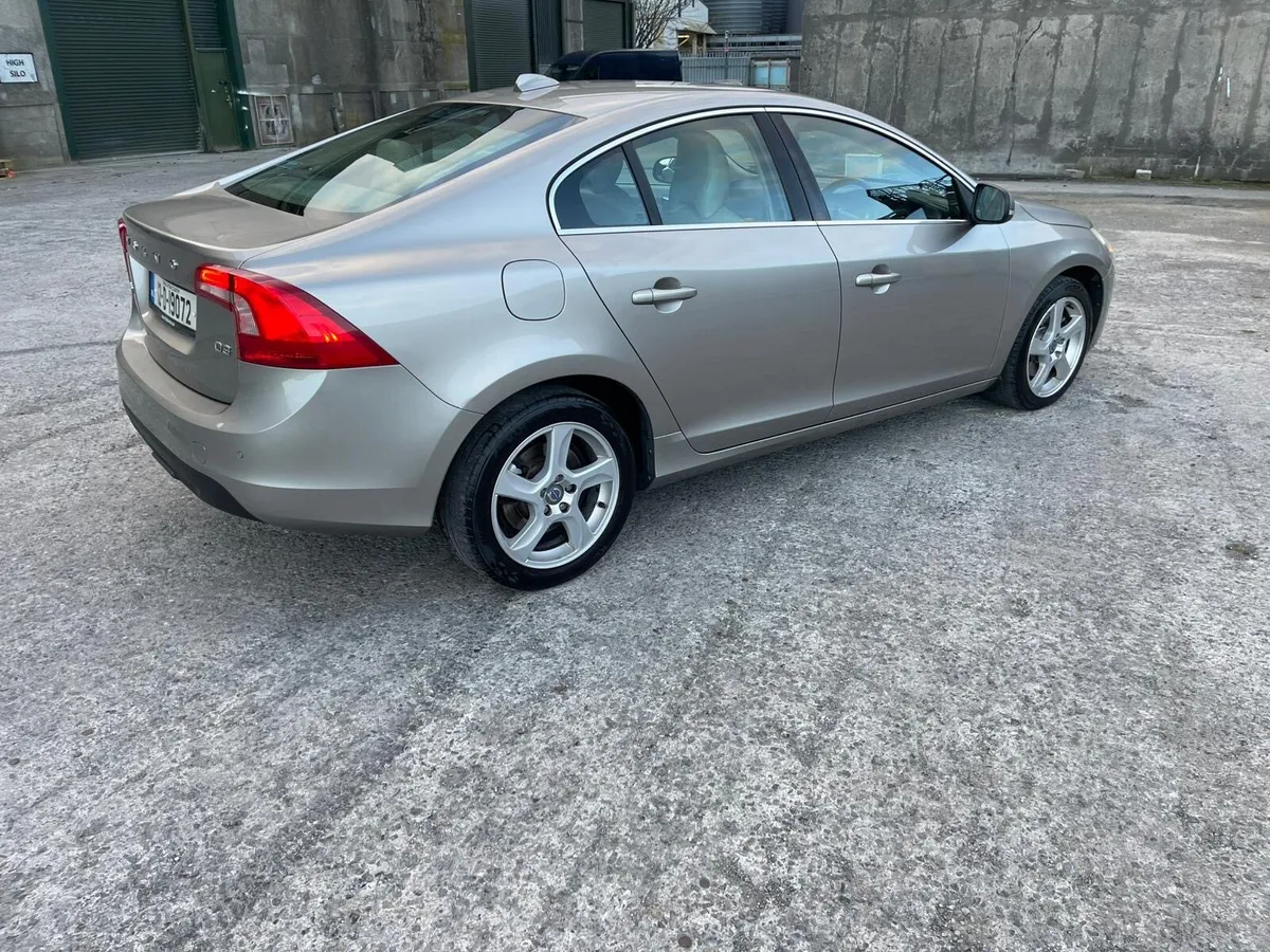 12 Volvo S60 D3 - Image 4