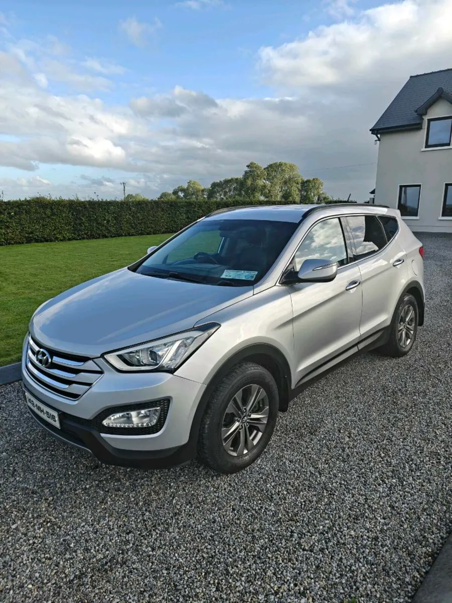 Hyundai Santa Fe 4WD Special Edition 7 Seater - Image 2