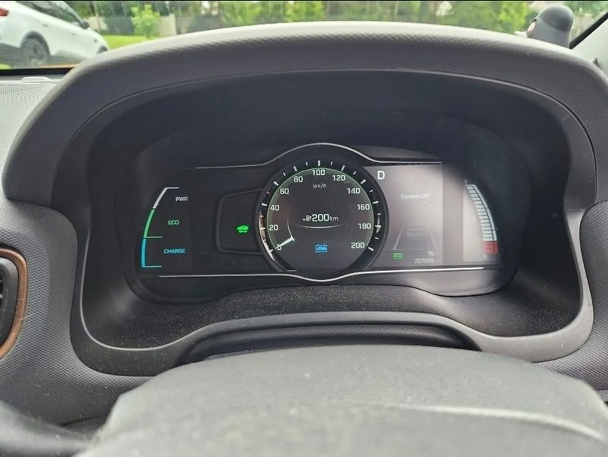 2017 Hyundai Ioniq - Image 4