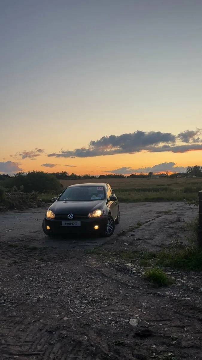 2011 vw golf - Image 1