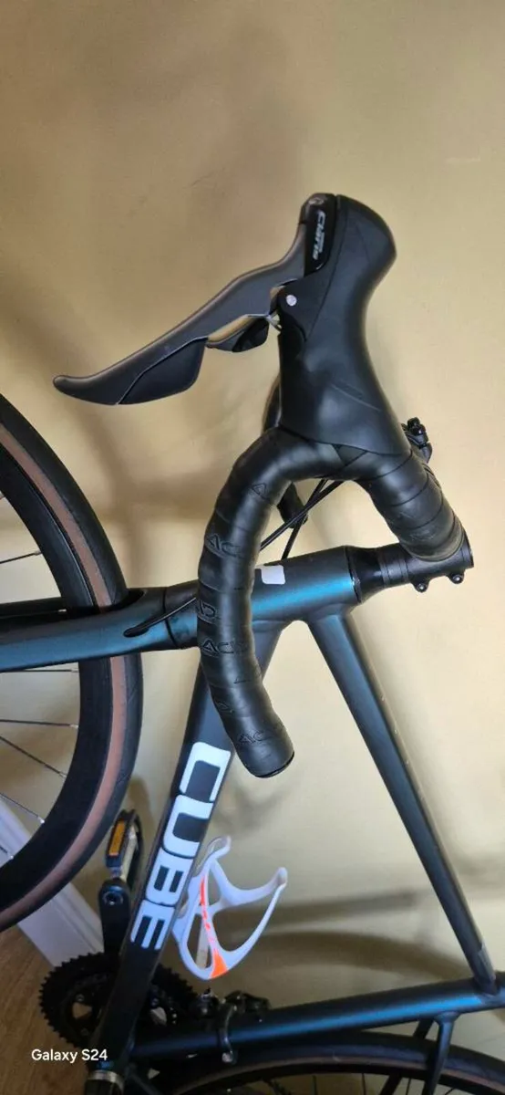 Cube Attian Road Bike Small ( Brand New ) - Image 3