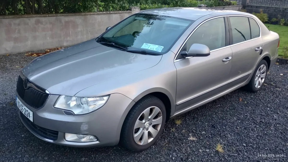 Skoda Superb 2010 - Image 1