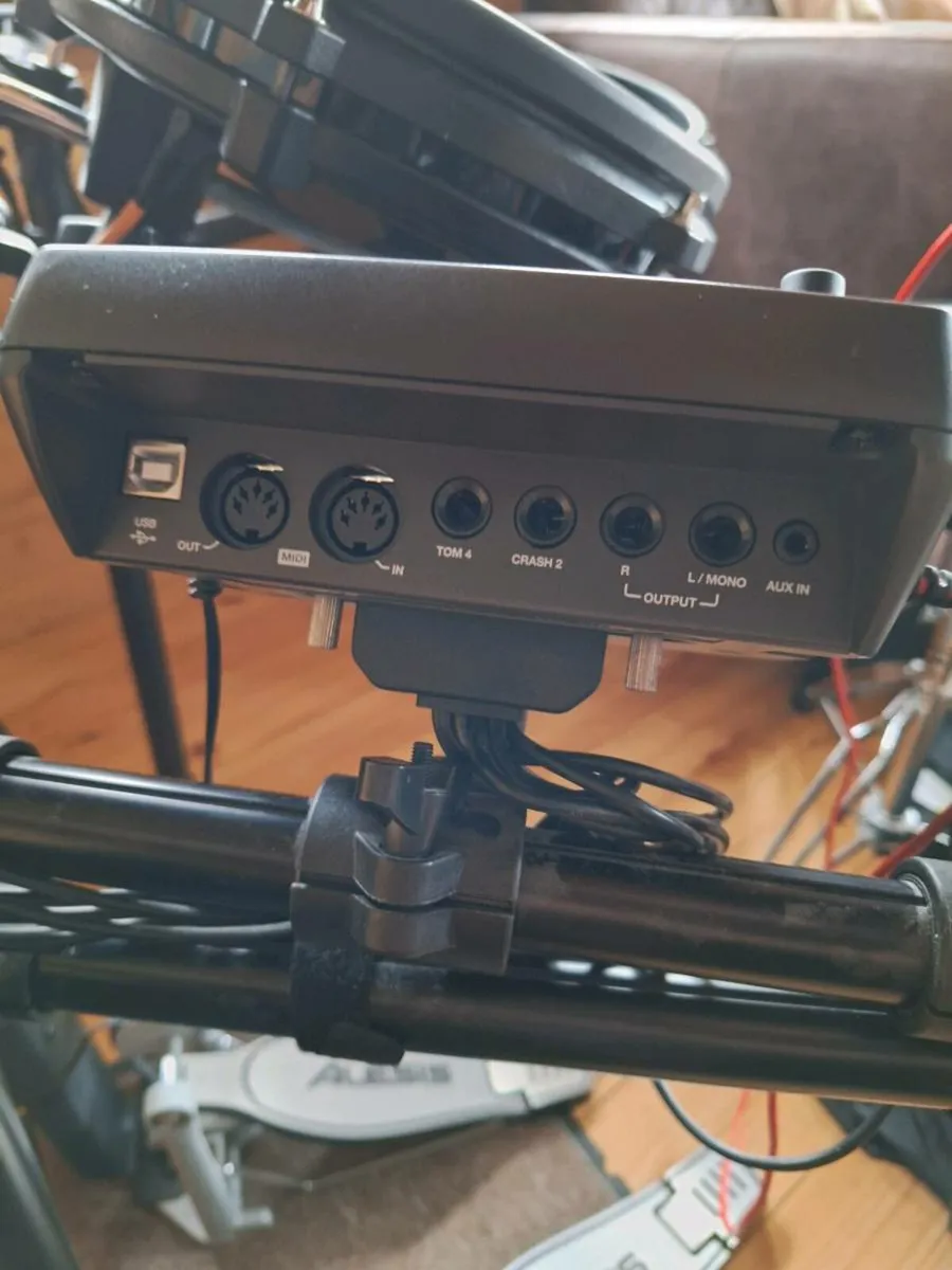 Alesis nitro drum kit - Image 3
