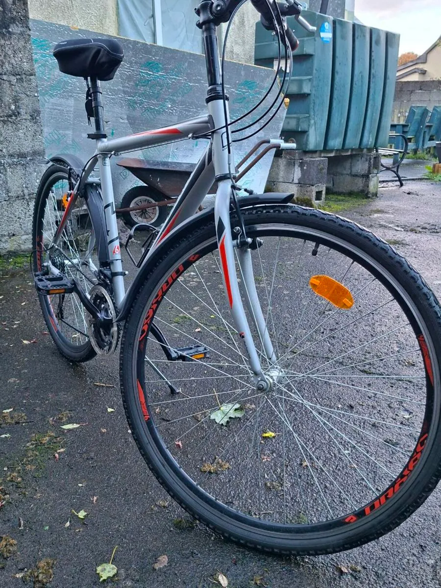 Mens hybrid bicycle ( large frame ) - Image 2