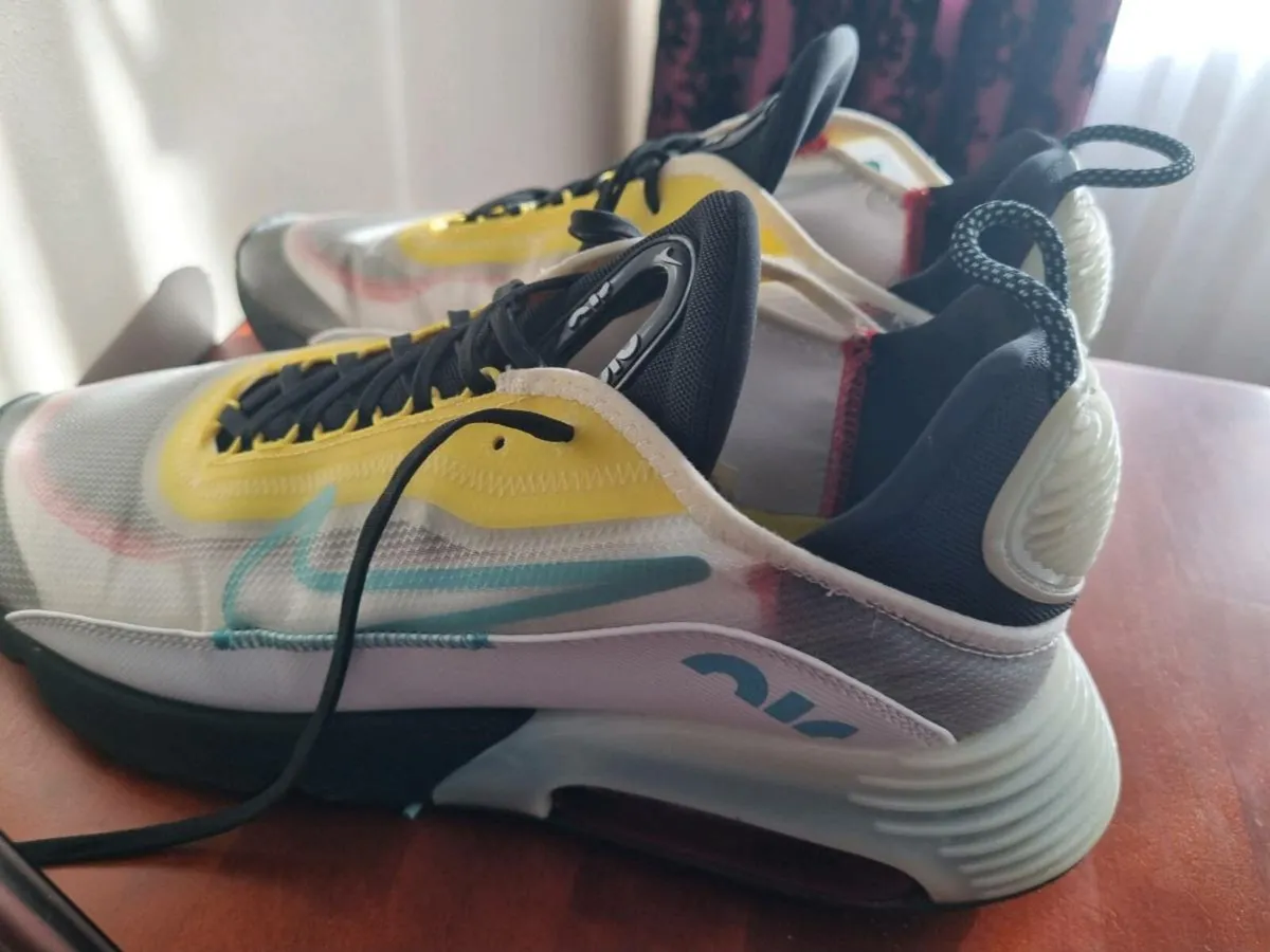 Nike air max runners - Image 2