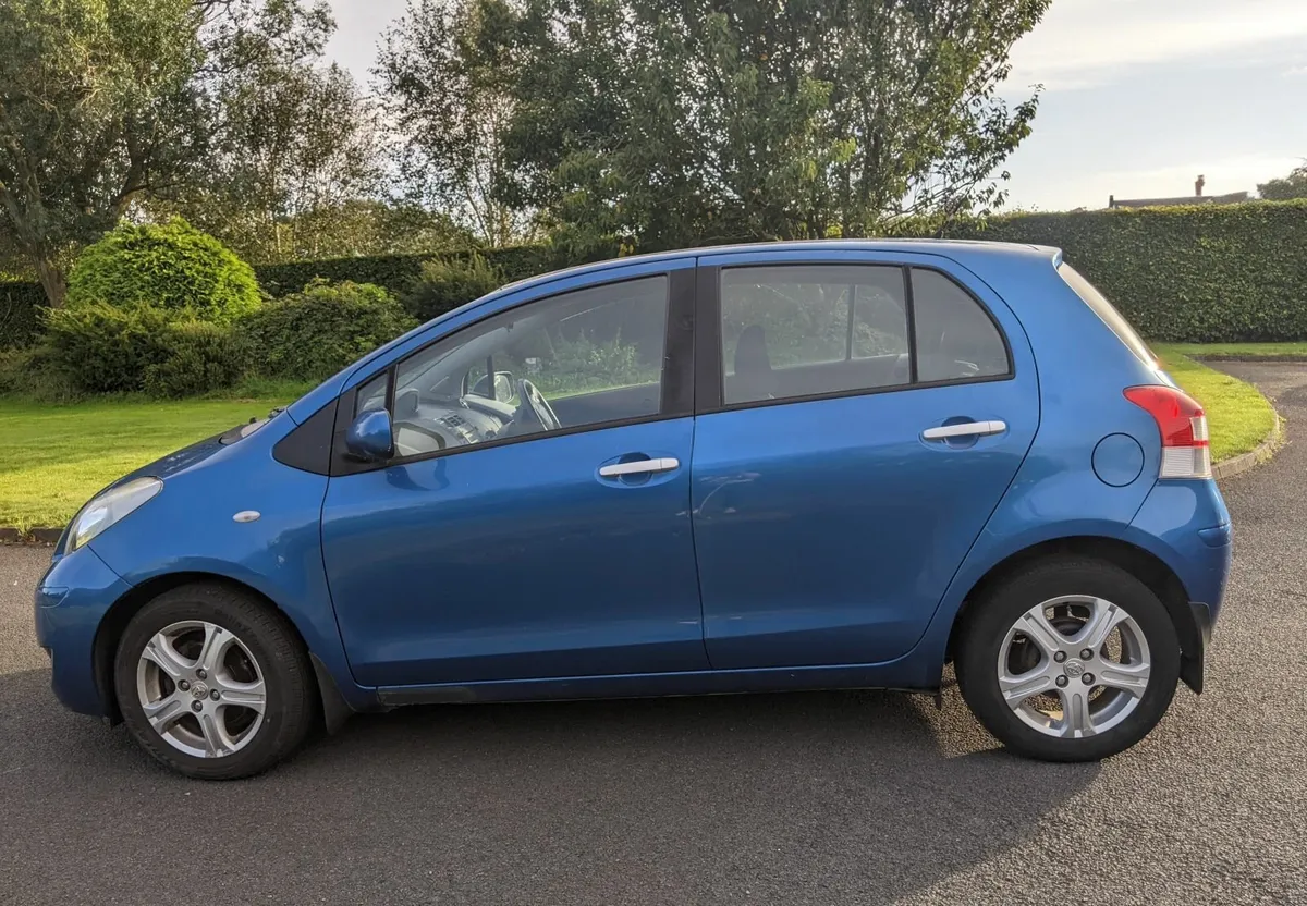 Toyota YARIS 1.3L - Image 4