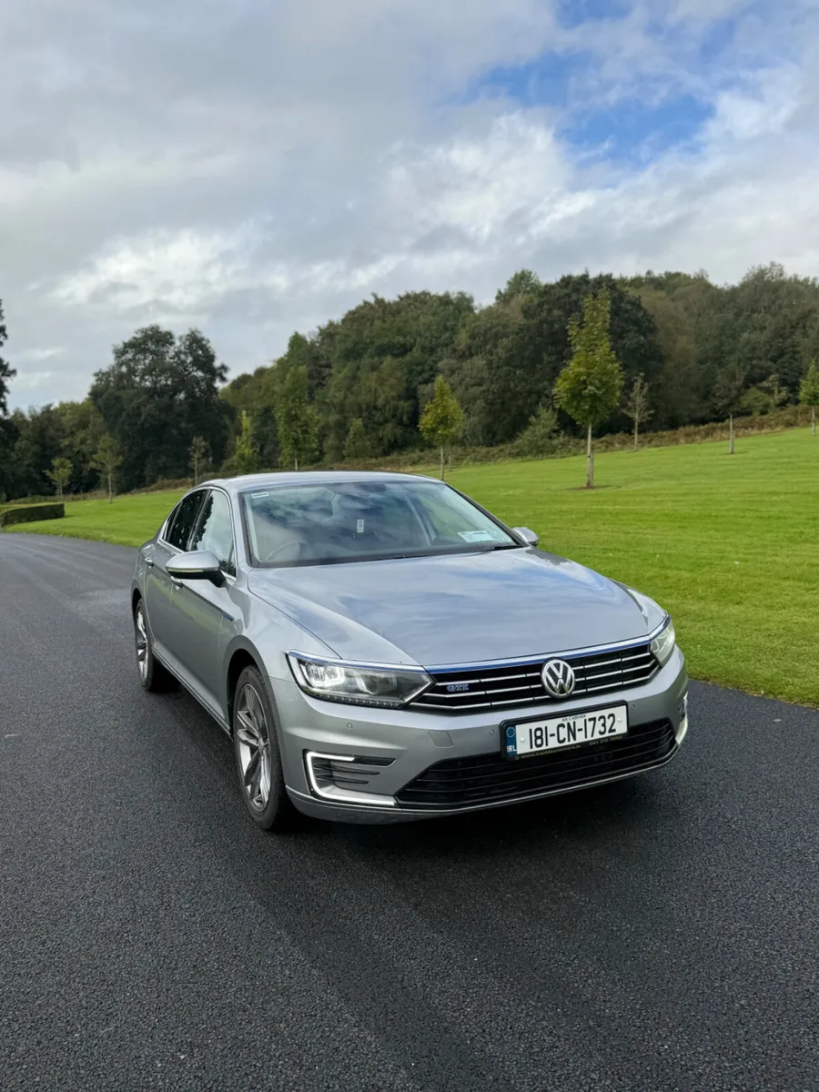 VOLKSWAGEN PASSAT 2018 1.4 GTE DSG - Image 1