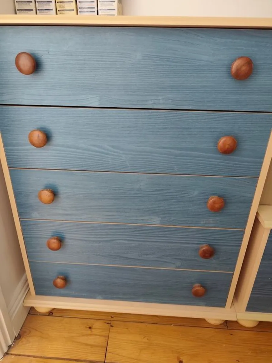 Bedroom Furniture Set - Image 1