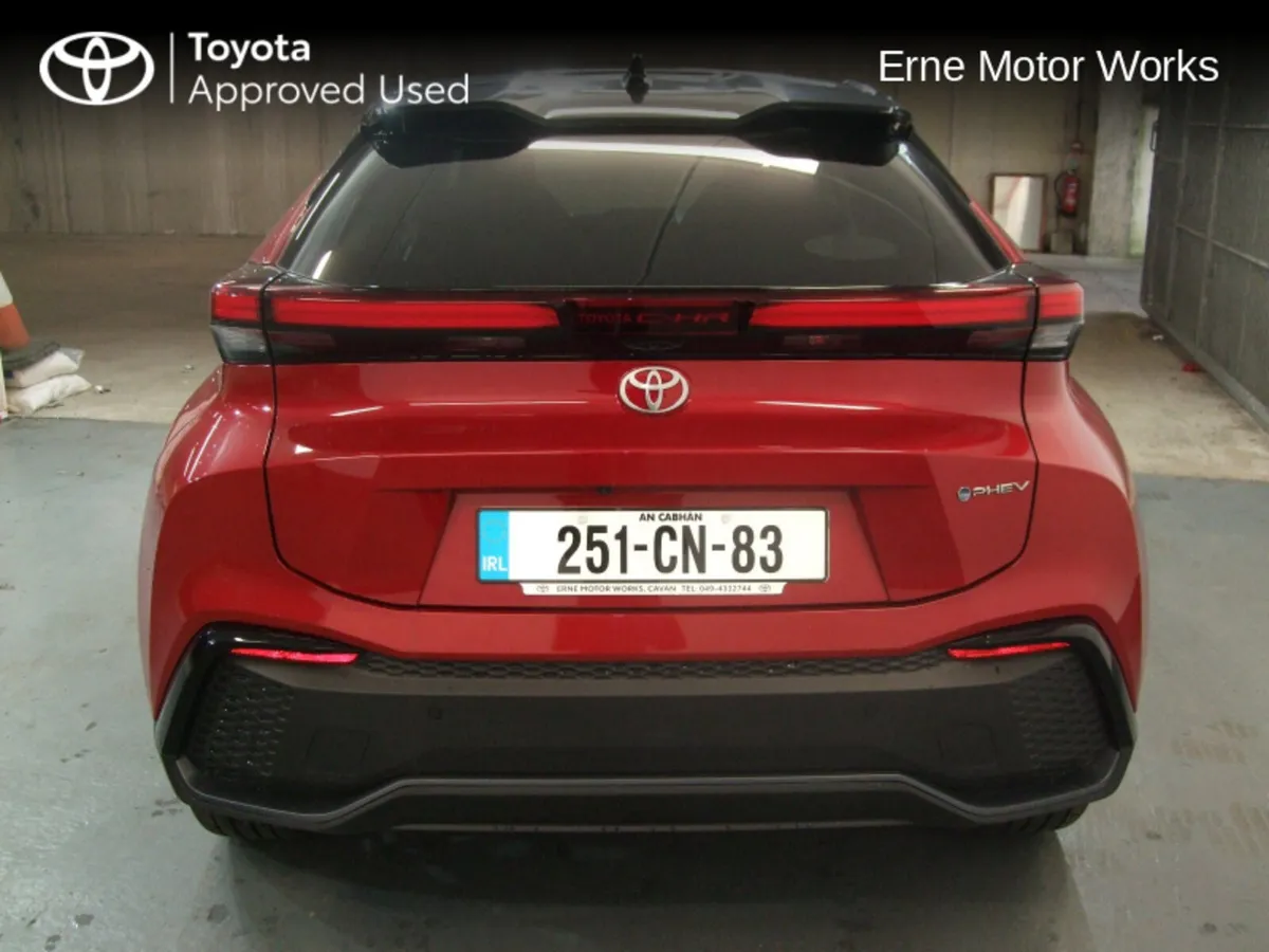 Toyota C-HR C-HR PHEV SOL - Image 4