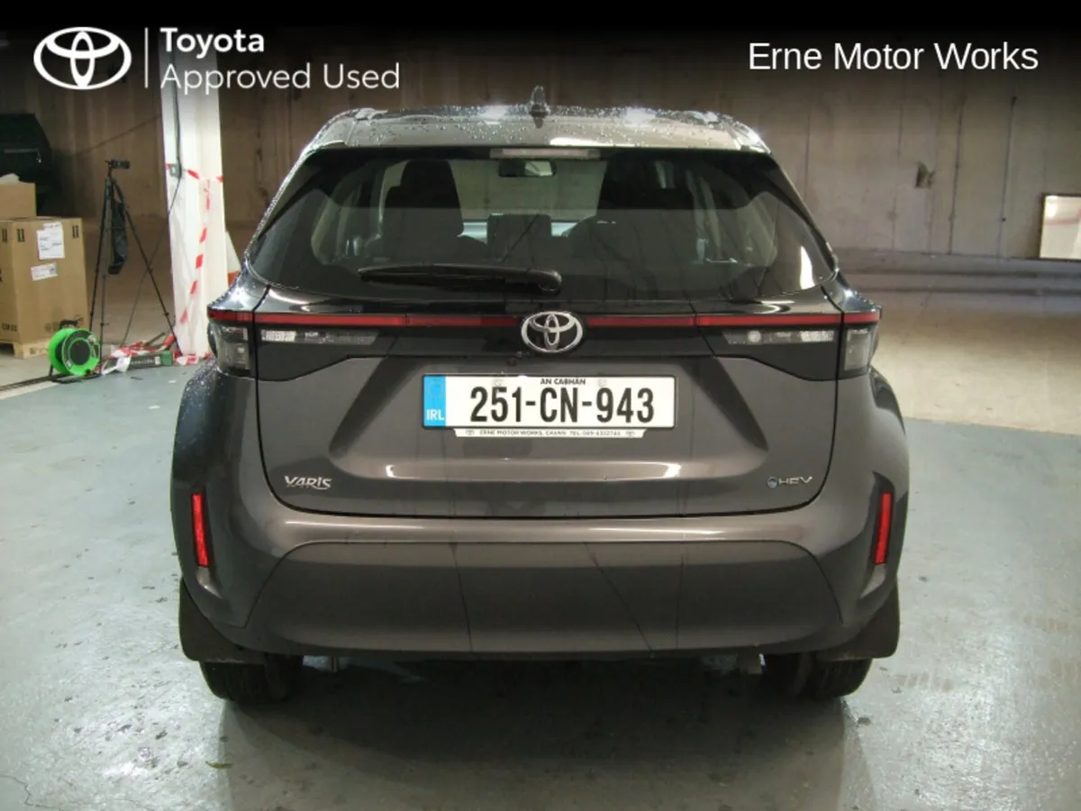 Toyota Yaris Cross YARIS CROSS LUNA - Image 4