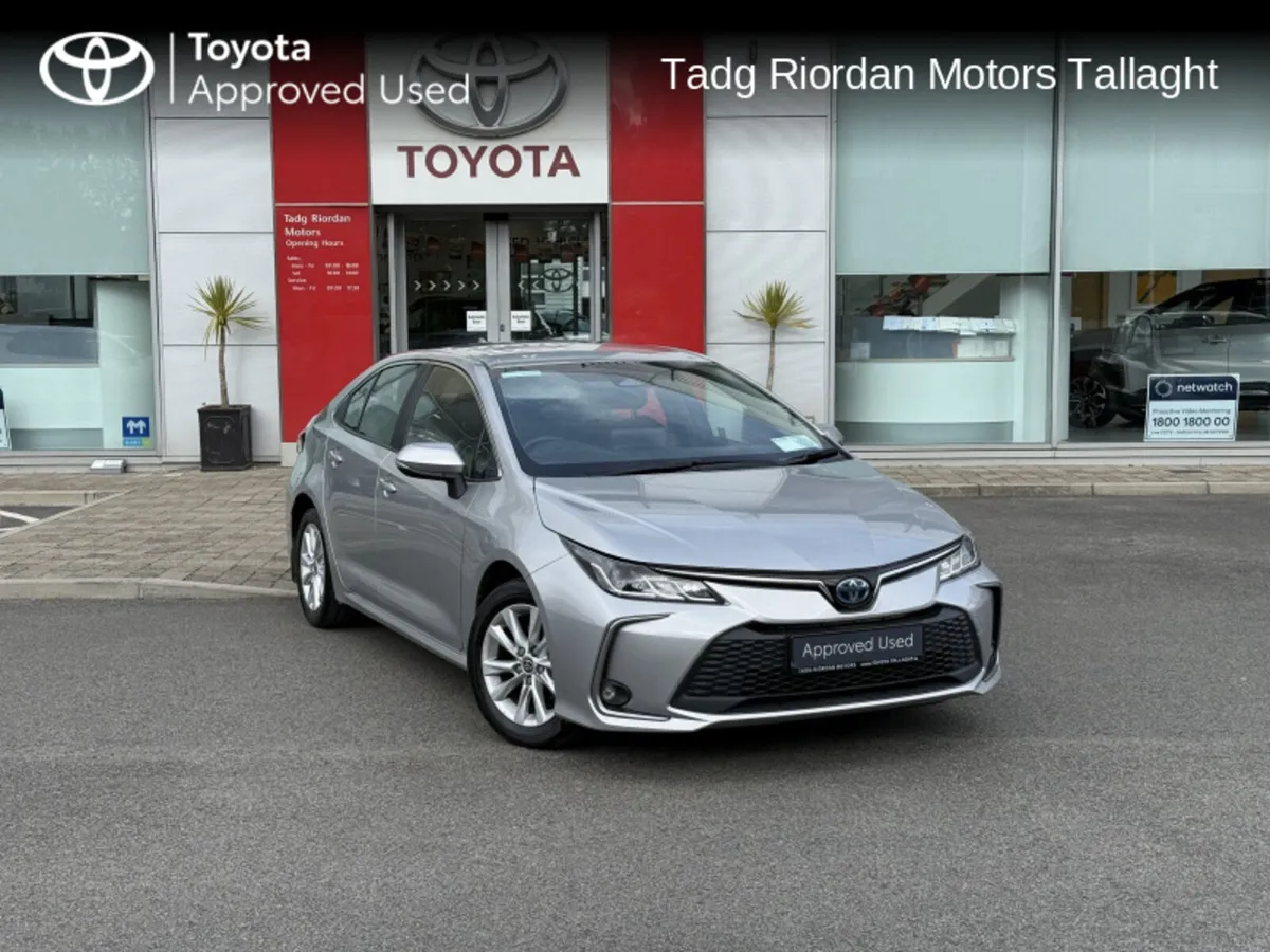 Toyota Corolla LUNA SALOON**** LOW MILEAGE NEW MOD - Image 1