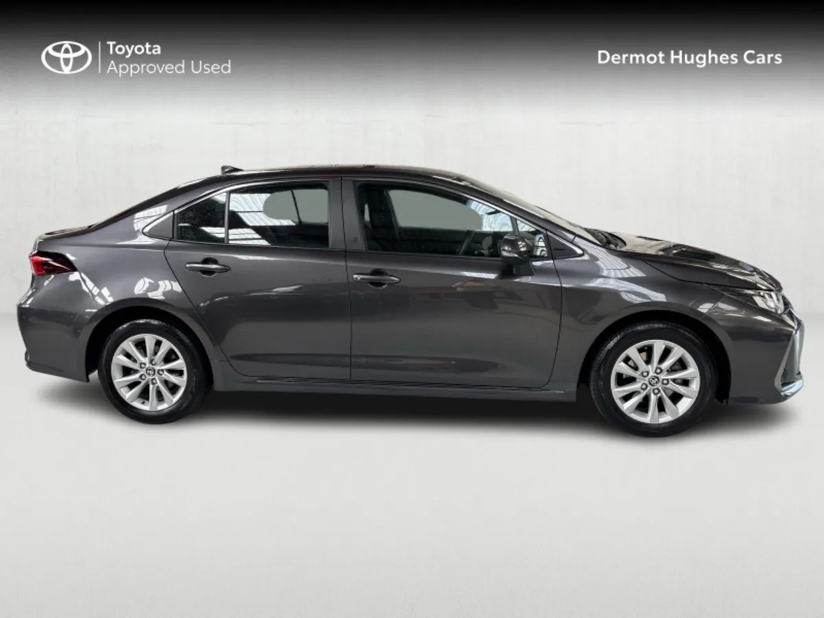 Toyota Corolla COROLLA SALOON LUNA - Image 3