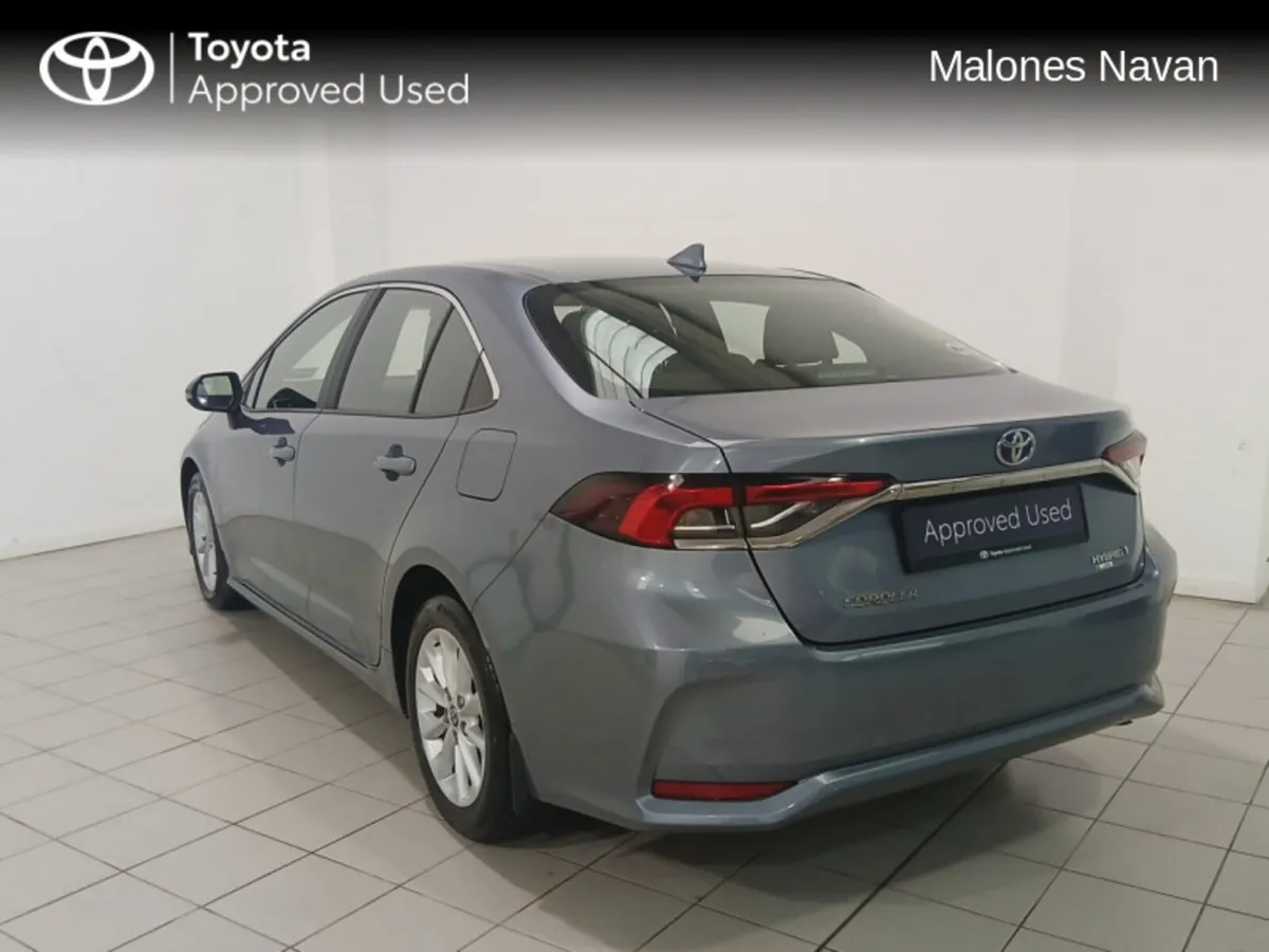 Toyota Corolla LUNA 4DR AUTO HYBRID - Image 2
