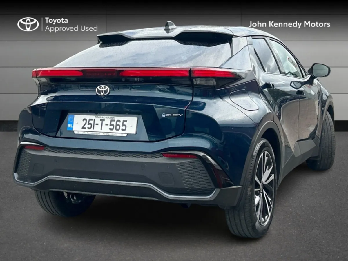 Toyota C-HR SOL PHEV - Image 2