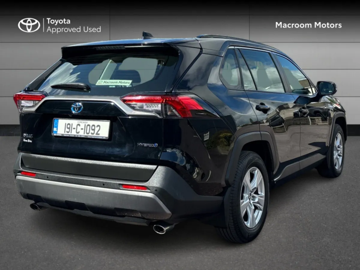 Toyota RAV4 RAV4 HYBRID LUNA 2WD - Image 2