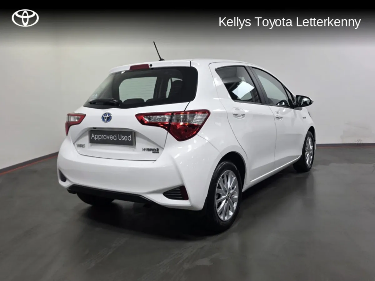 Toyota Yaris YARIS HYBRID 5DR LUNA #94 - Image 2