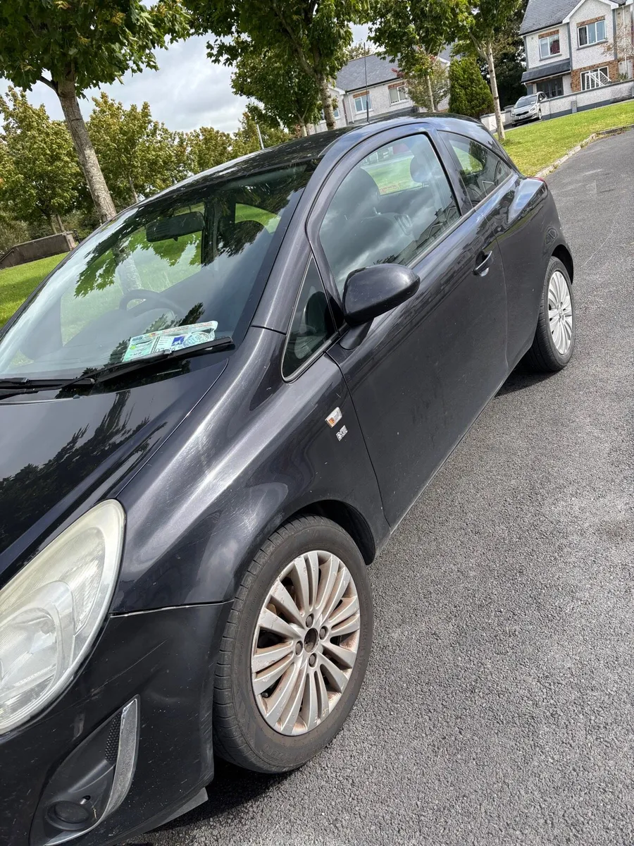 Vauxhall Corsa 2011 - Image 2