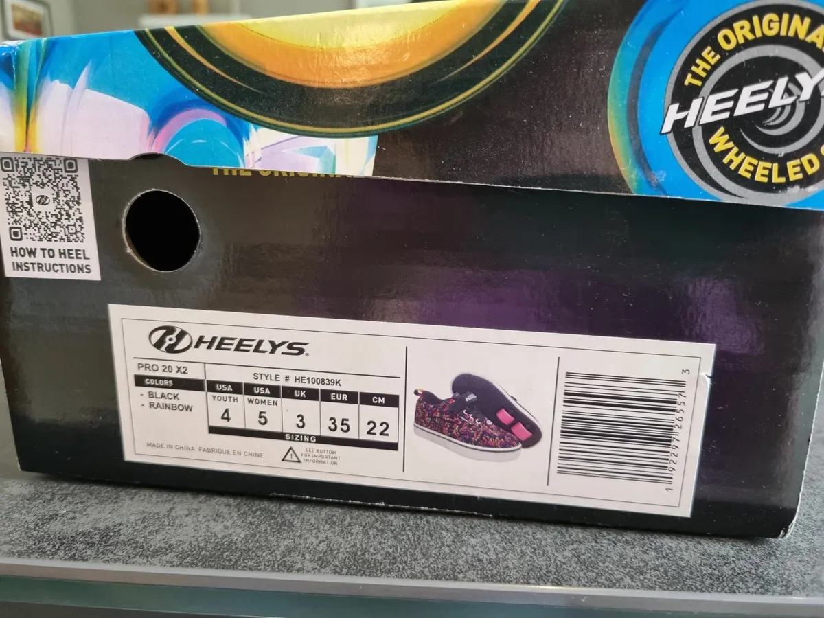 Heelys - size 3 - Image 4