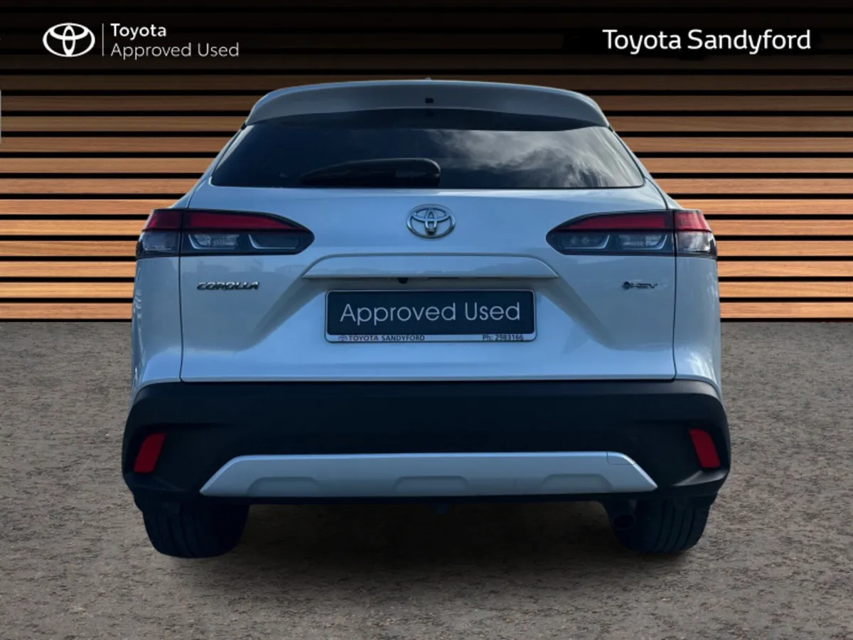 Toyota Corolla Cross TOP SPEC SOL 2.0 HYBRID SOL + - Image 4