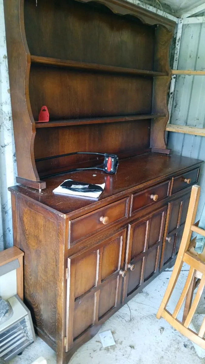 Dresser & fireside chairs - Image 1