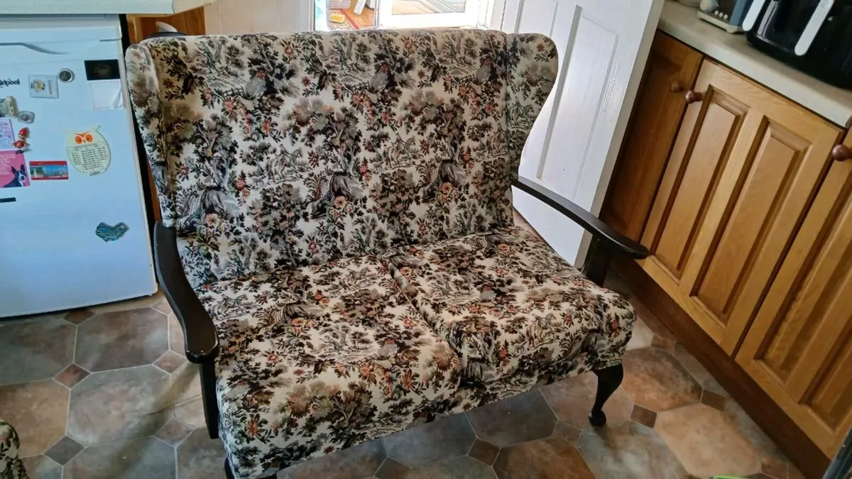 Dresser & fireside chairs - Image 2