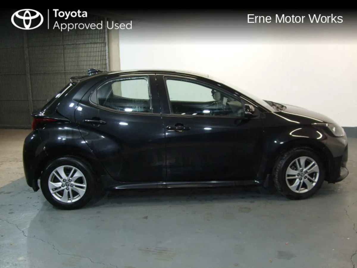 Toyota Yaris YARIS 1.0 LUNA - Image 3