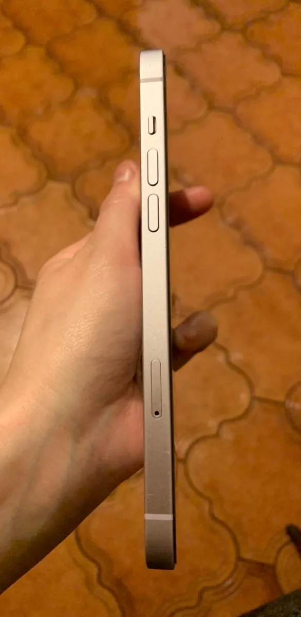 iPhone 14 Plus - Image 2