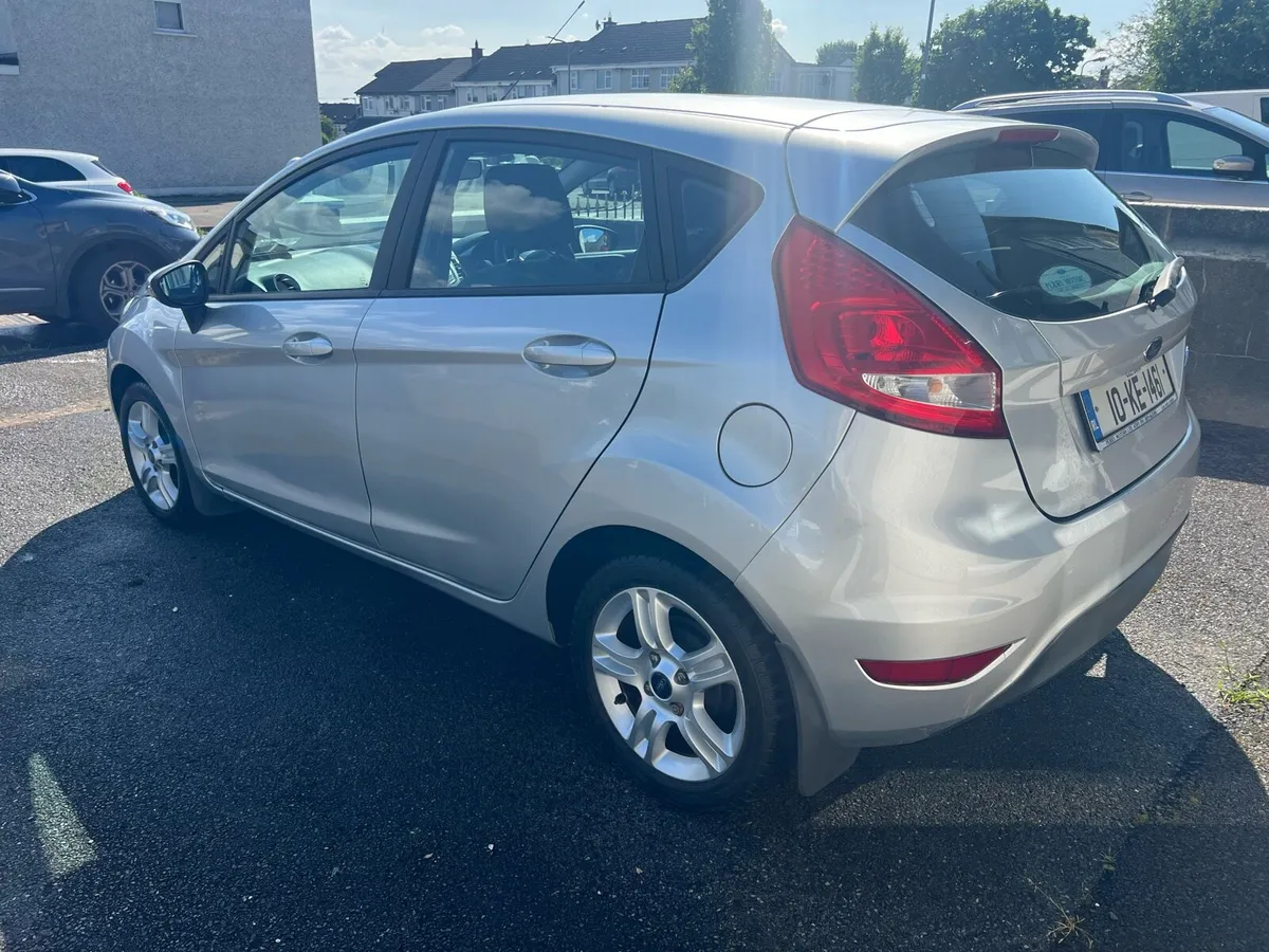 2010 Ford fiesta - Image 3
