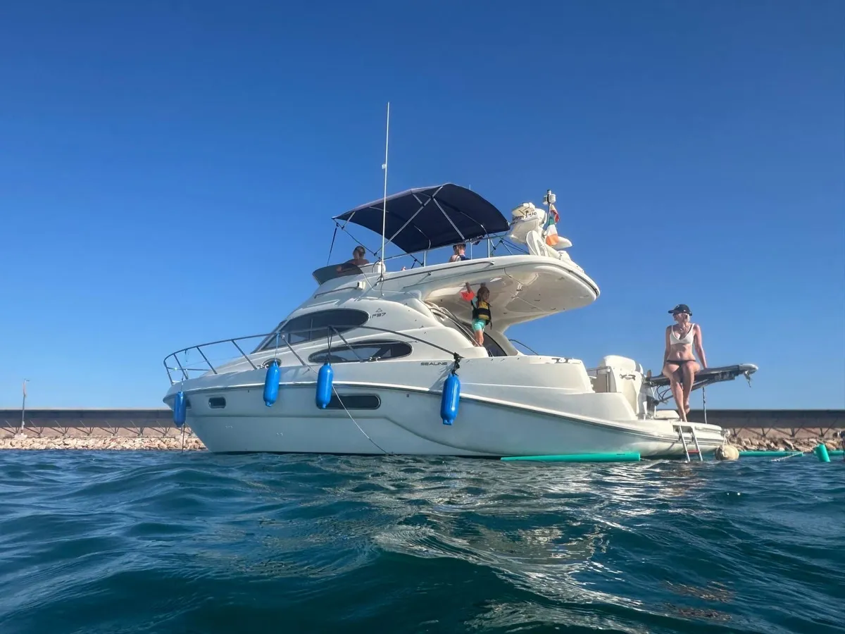 Yacht - Image 1