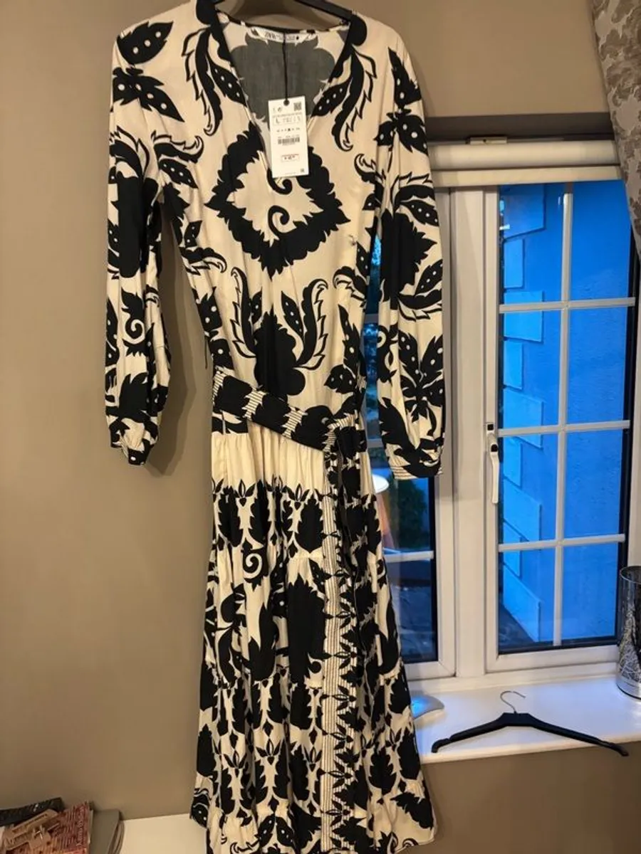 dresses size 14 - Image 1