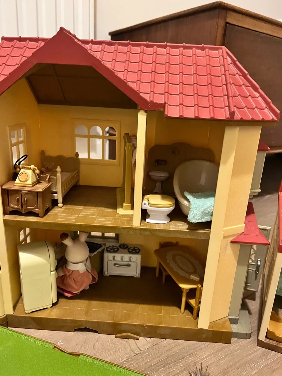 Sylvanian families village - Image 3