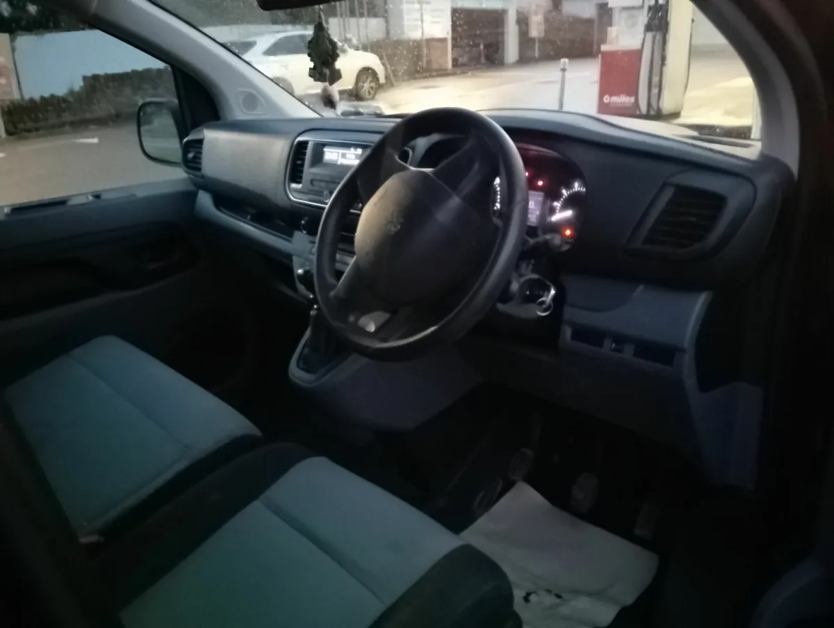 Peugeot Expert combi 2019 - Image 2
