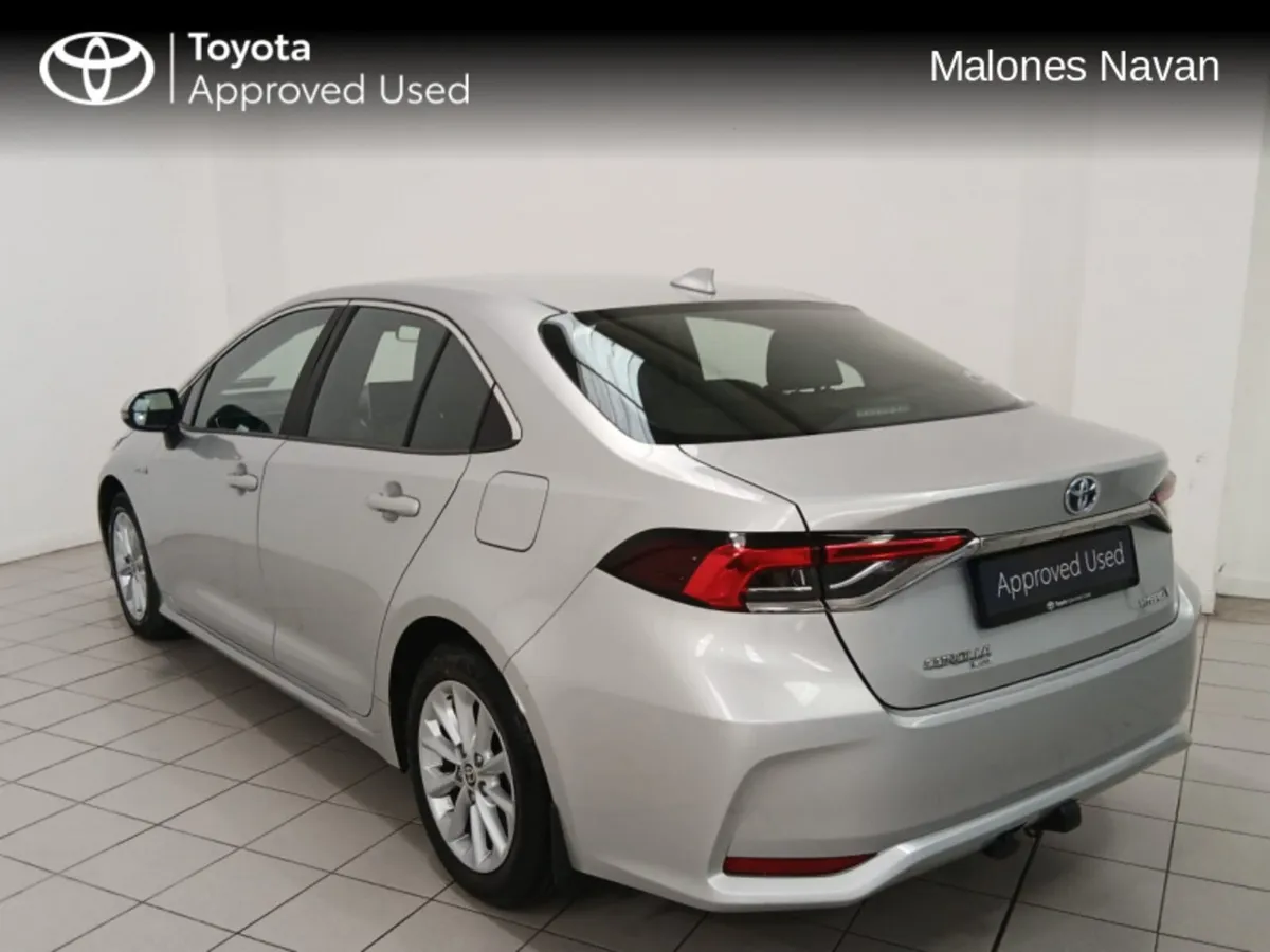 Toyota Corolla COROLLA HYB LUNA SALOON - Image 2