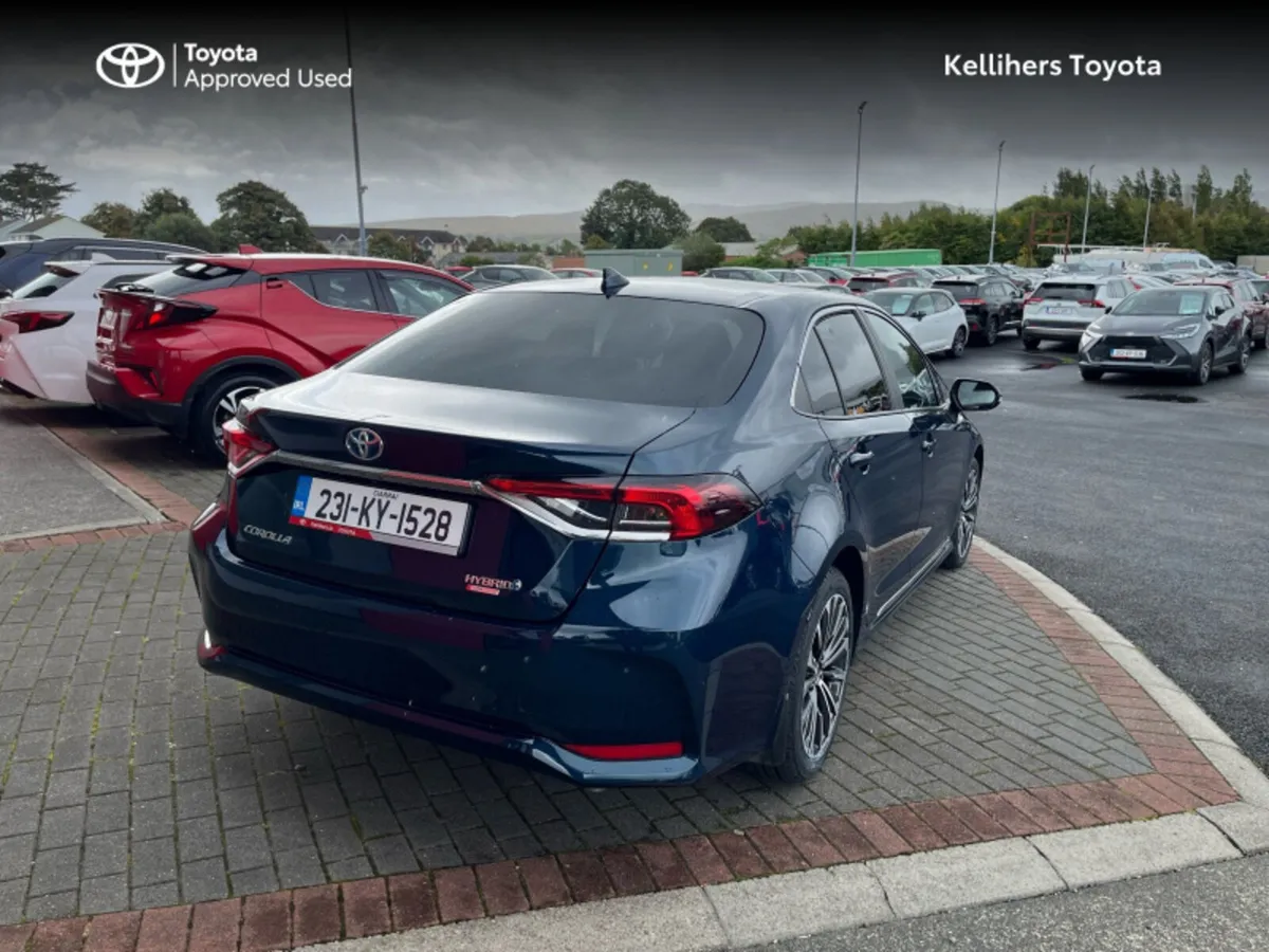 Toyota Corolla Hybrid Luna Sport - Image 2