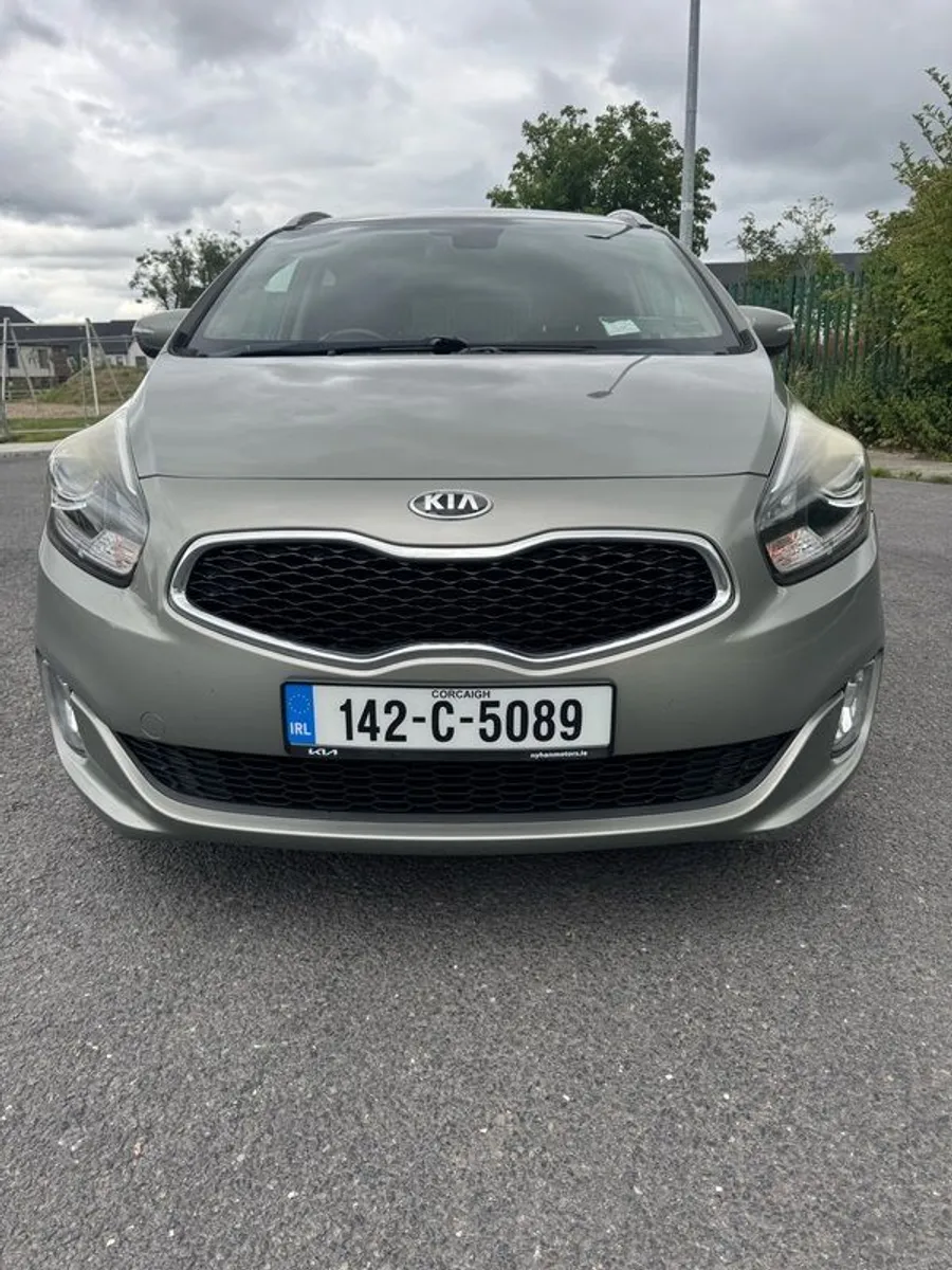 2014 Kia Carens Eco Dynamic 7 Seater in Great condition and Long Nct - Image 1