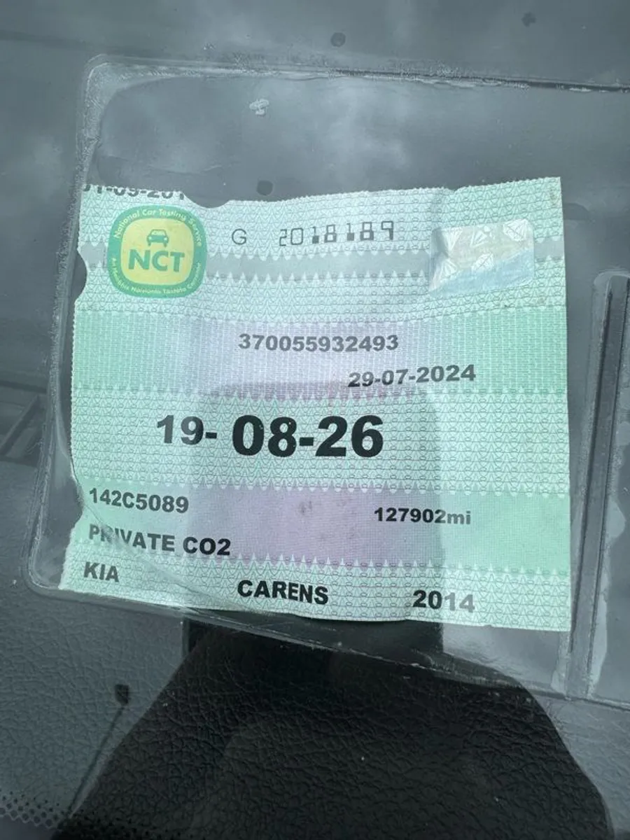 2014 Kia Carens Eco Dynamic 7 Seater in Great condition and Long Nct - Image 3
