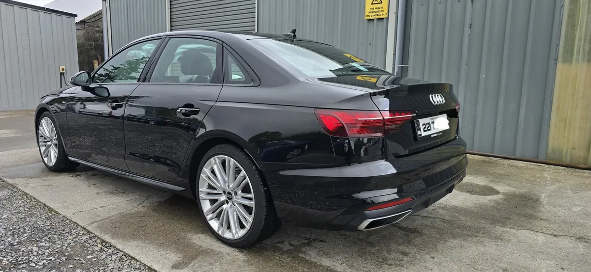 221 AUDI A4 S-LINE AUTO - Image 2